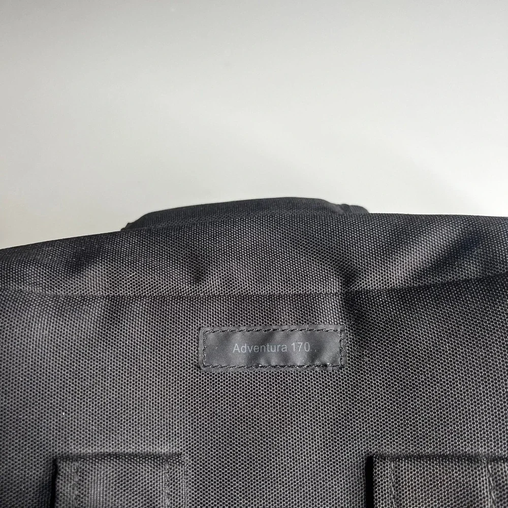 Lowepro Adventura 170 DSLR Camera Shoulder Bag Black Nylon Padded Case